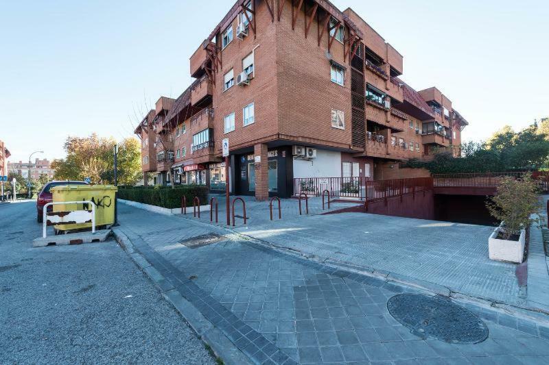 Vivienda Familiar Con Jardin Junto A Ifema Apartment Madrid Exterior foto